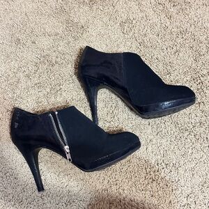 Impo 8.5W Black Ankle Booties with Zipper